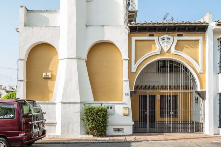 Exclusivo chalet independiente en la prestigiosa urbanización puebla Lucía en Puebla Lucía, Fuengirola