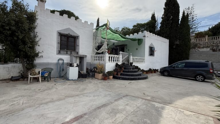 Chalet con 5 bungalows en pinos de Alhaurín en Alhaurín de la Torre