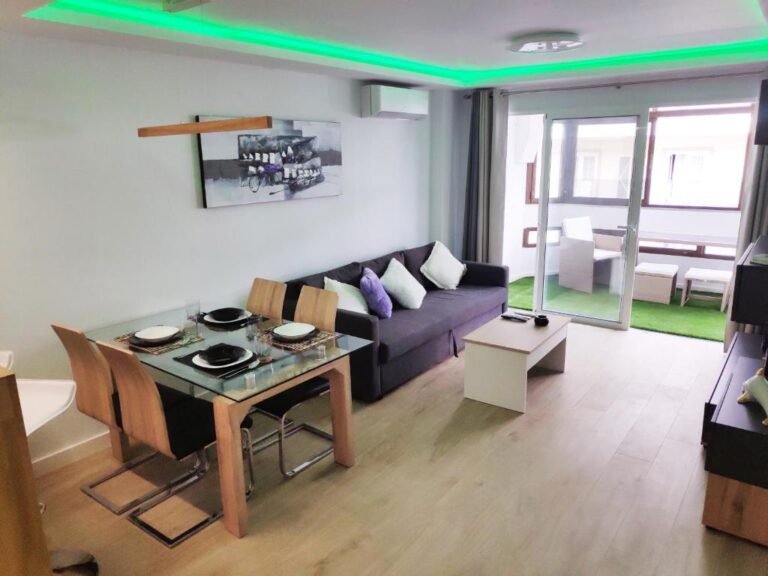 Inversión en Marbella: Apartamento de 70 m² con Licencia Turística a 2 min de la playa. en Marbella