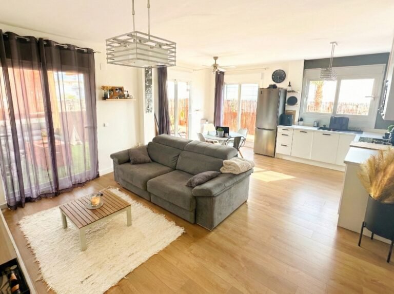 Espectacular Ático Reformado en Mijas: 179 m², Gran Terraza Privada y Garaje. en Las Lagunas, Mijas