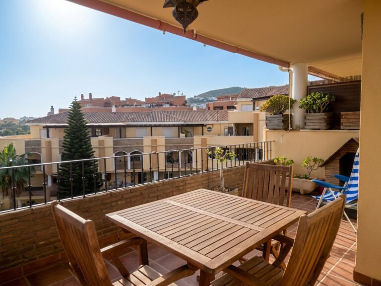 Piso con Vistas al Mar, Gran Terraza y Garaje XXL en Riviera del Sol. en Riviera del Sol