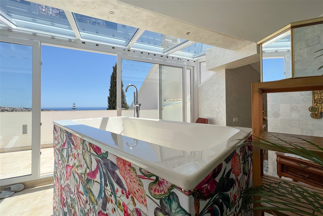 Bañera en la planta superior de GV-147