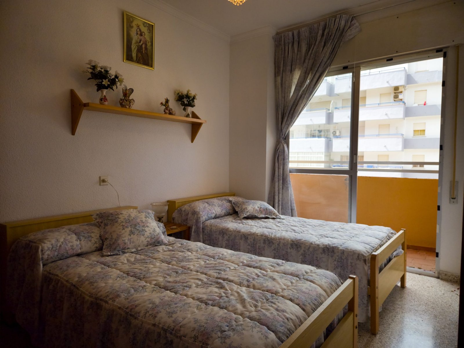 Apartamento de tres dormitorios en Fuengirola GV-156