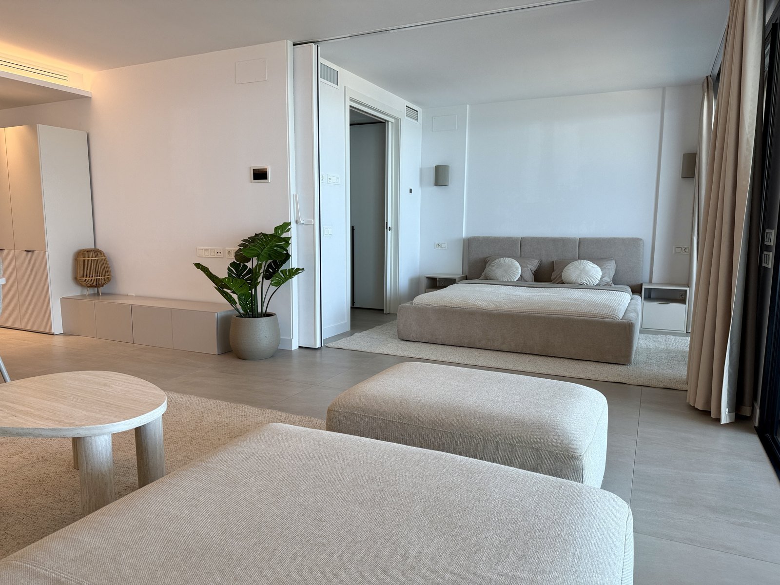 Dormitorio principal con separación corredera
