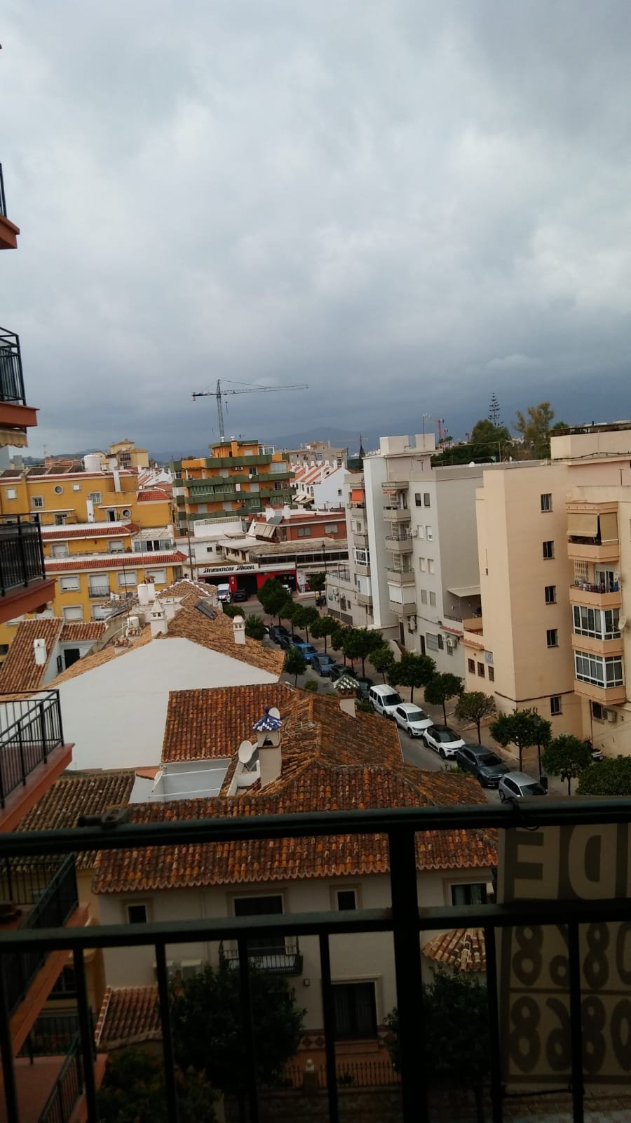 Piso de tres dormitorios con terraza junto al puerto de Fuengirola – GV-202 en Entorno Puerto Deportivo, Fuengirola